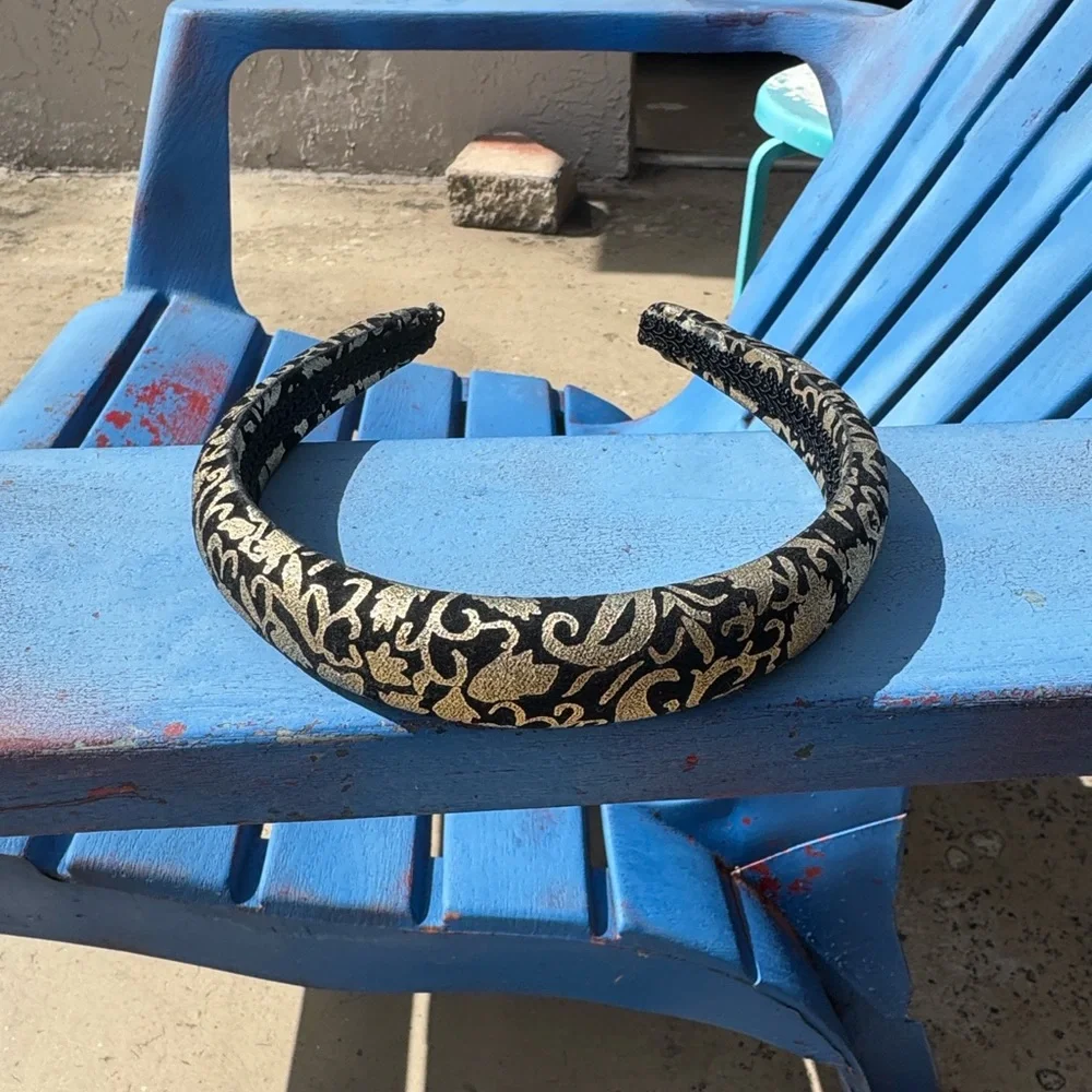 Elegant Black and Gold Fabric Headband. Excellent condition see photos